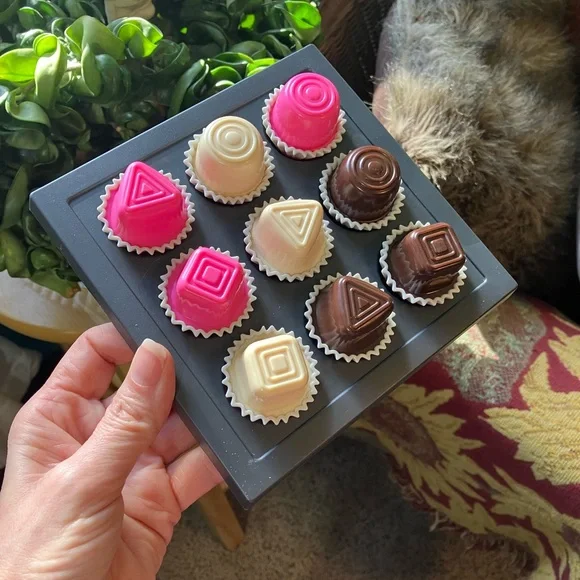 ThinkFun Chocolate Fix Sudoko Style Logic Game - 80 Challenges TikTok - Picture 5 of 9